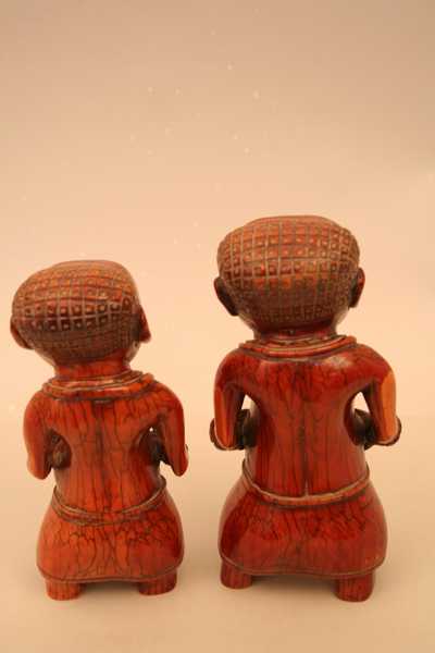 Iv.   Bénin.(nains), d`afrique : Bénin., statuette Iv.   Bénin.(nains), masque ancien africain Iv.   Bénin.(nains), art du Bénin. - Art Africain, collection privées Belgique. Statue africaine de la tribu des Iv.   Bénin.(nains), provenant du Bénin., 1233/4552.Magnifiques sculptures représentant un couple de nains,personnages traditionnels de la cour royale du Bénin.Ils faisaient partie de la suite du souverain.Ces sculptures étaient probablement destinées  à un autel votif royal.Il s